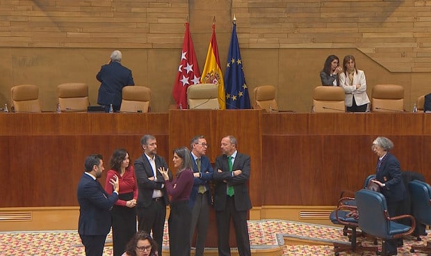 Fátima Matute asiste una emergencia médica en pleno debate de la Asamblea