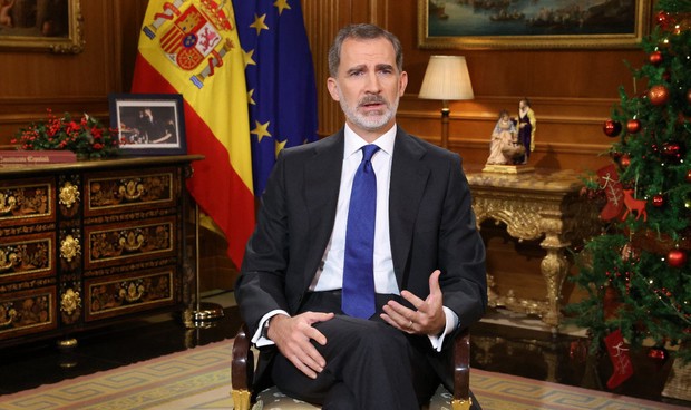 Felipe VI agradece a los sanitarios su "profesionalidad y gran humanidad"