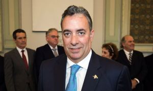Fernández de Valderrama toma posesión como presidente del COM de Burgos