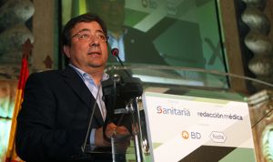 Fernández Vara: "En sanidad hay que invertir constantemente"