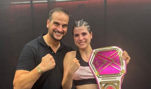 Ferran Abat junto a Abby, una de las participantes de la Velada del año pasado. 