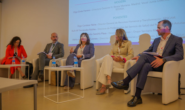 La mesa ‘Liderando en Salud: Gestión eficaz en entornos cambiantes' analiza los grandes desafíos del sector