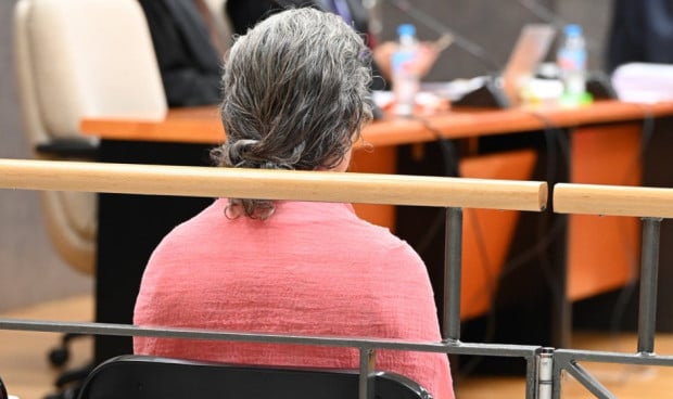  Enfermera de Santurtzi en el banquillo.