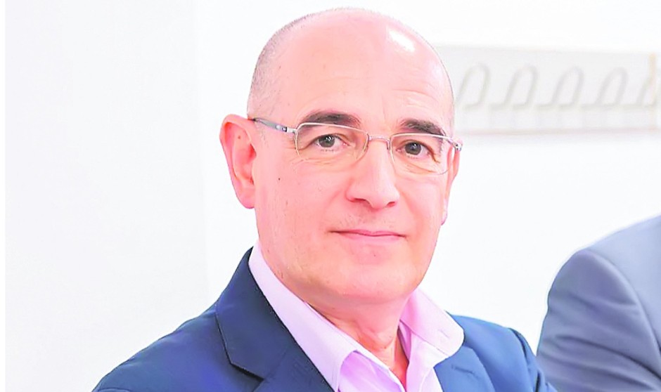 El director gerente de La Arrixaca deja el cargo para incorporarse al Hospital General de Alicante