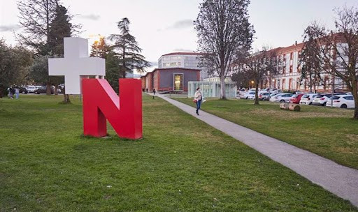 Hospital Universitario de Navarra regula el uso de WhatsApp para la comunicación con el personal sanitario