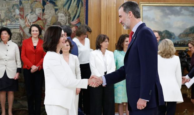 GALERÍA / Carmen Montón protagoniza la toma de posesión ante el rey Felipe