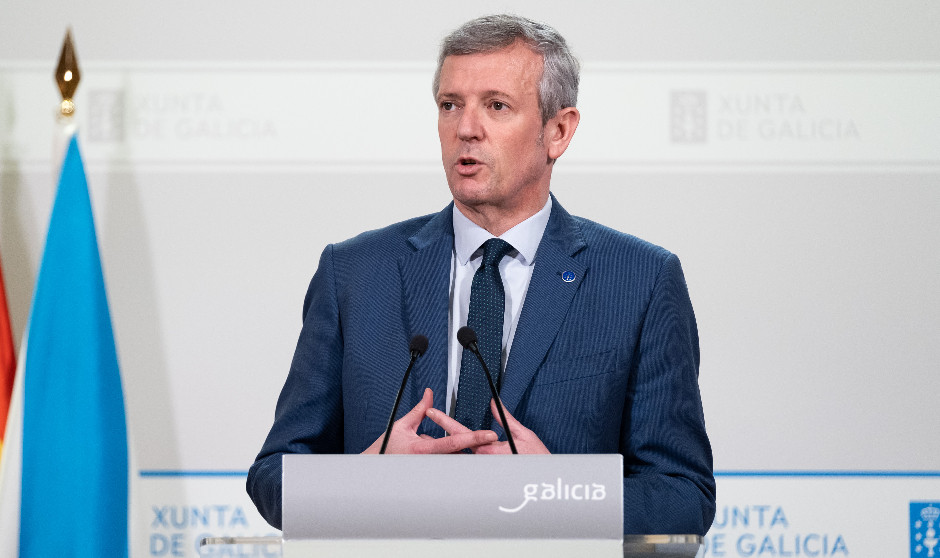 Alfonso Rueda, presidente de la Xunta de Galicia, informa sobre el nuevo modelo de compra de vacunas
