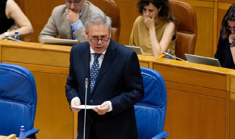 Antonio Gómez Caamaño, consejero de Sanidad de Galicia. El Sergas prorroga sus convenios con las tres universidades gallegas.