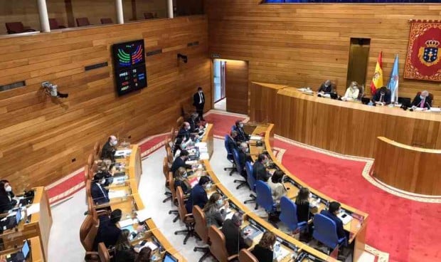 Galicia pacta negociar con el Gobierno la reforma de su ley de salud