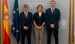 Antonio Rubio, Mónica García y Gonzalo Moreno avalan reforzar el rol 'vigilante' del veterinario en salud pública.