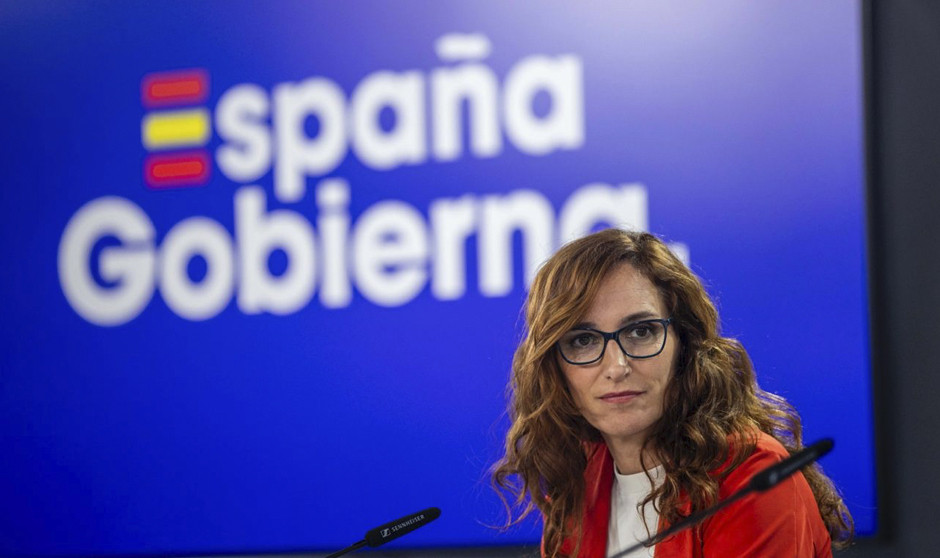 La ministra de Sanidad, Mónica García, exige a Andalucía transparencia frente a los retrasos en el diagnóstico del cáncer de mama
