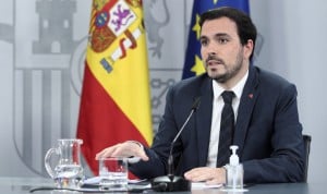 Alberto Garzón se reúne con las empresas de las principales redes sociales para abordar los efectos negativos de su uso