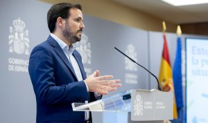  Alberto Garzón, ministro de Consumo en funciones, reafirma la "viable y necesaria" fidelización forzosa tras el MIR.
