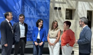 El consejero de Salud, Alberto Martínez, presenta a los nuevos directivos de Osakidetza. 