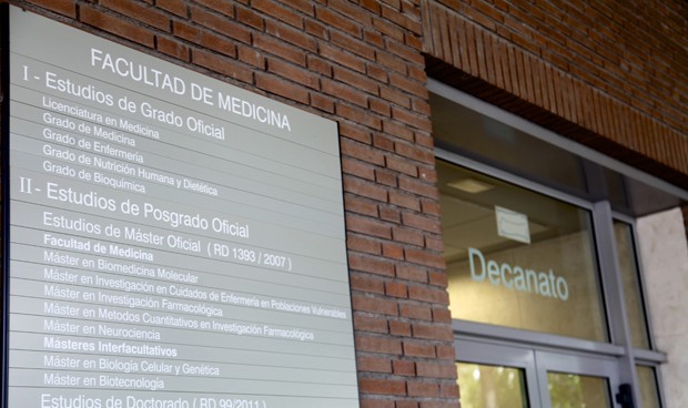 Granada adelanta a Madrid y fija la nota más alta para entrar en Medicina