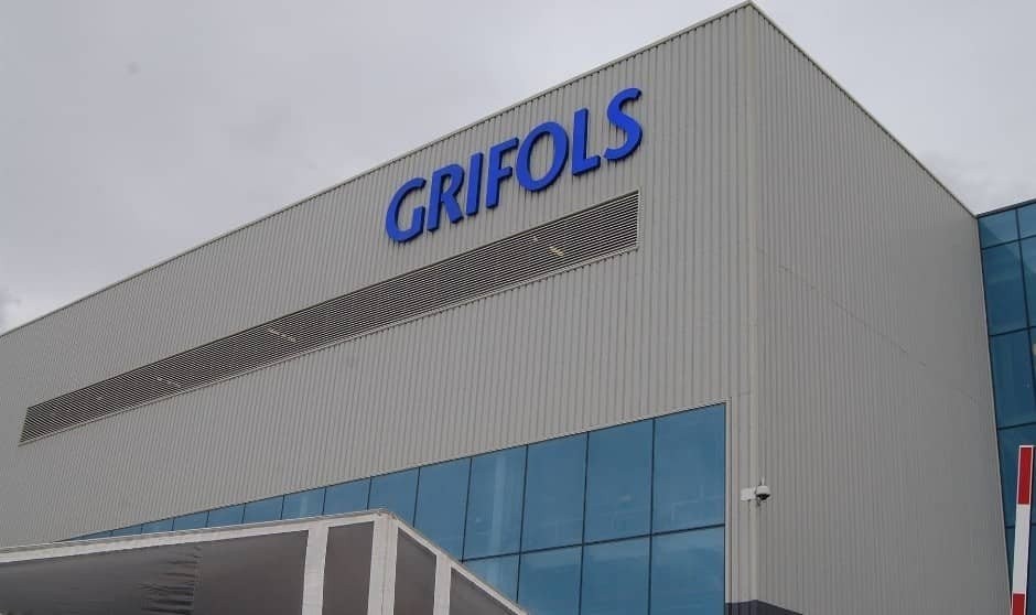 Primeras negociaciones de Grifols para cerrar una fábrica en España