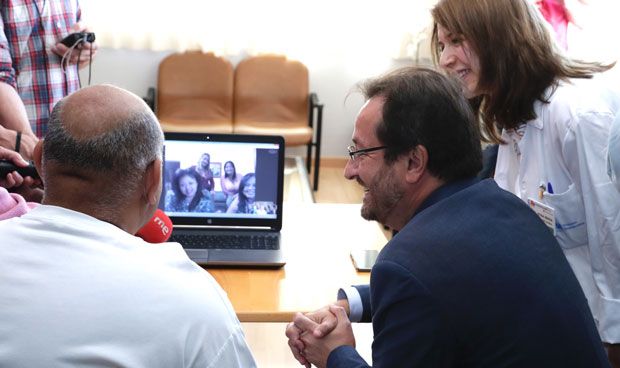 Guadarrama implanta videollamadas para curar la soledad de los pacientes