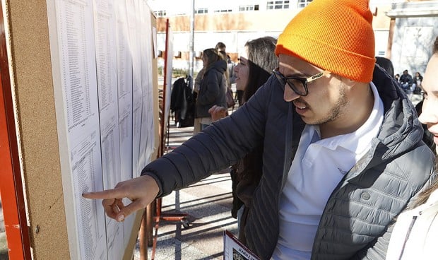 A semanas de la asignación de plazas para residentes, algunos MIR se 'quejan' de la insistencia de los R0 haciéndoles preguntas innecesarias.