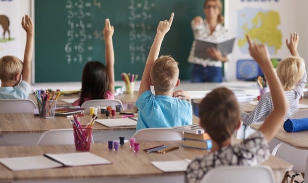 Guía pediátrica para padres ante la llegada de mocos, fiebres y resfriados