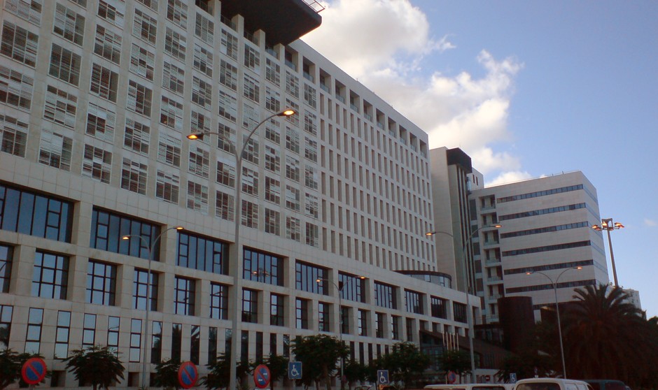  Complejo Hospitalario Universitario Insular-Materno Infantil de Gran Canaria.