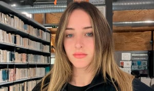 Carmen Pérez, enfermera y estudiante de Medicina, explica los motivos para cambiar de carrera.