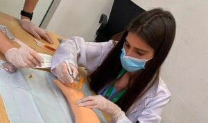 La historia de Marta Hernández: pretende retomar Medicina tras hacer Enfermería y pasar por años para alcanzar un diagnóstico y tratamiento adecuado para su patología.