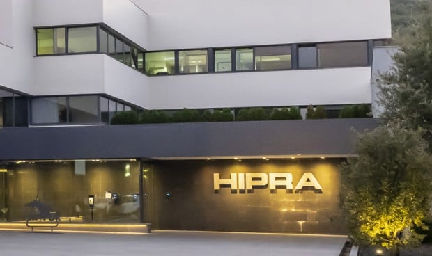 Exterior de Hipra, empresa detrás de la vacuna contra el covid española y que tendrá que devolver 11 millones de euros al Gobierno que se concedieron como préstamo.
