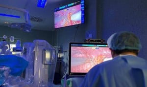 HLA Hospitales realiza sus primeras intervenciones con el robot Hugo.