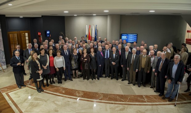 Homenaje colegial a los médicos jubilados en Cantabria