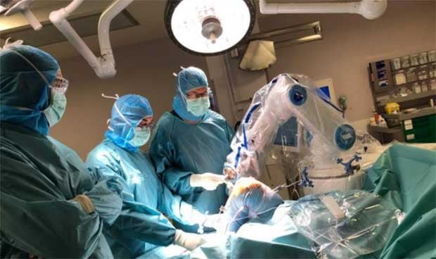 Clínico San Carlos, pionero en prótesis de rodilla con cirugía robótica