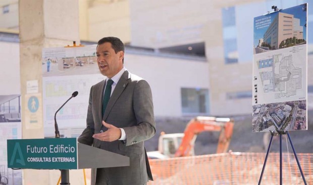 Moreno interviene en el acto de primera piedra del edificio de consultas externas del Hospital Torrecárdenas de Almería y aby