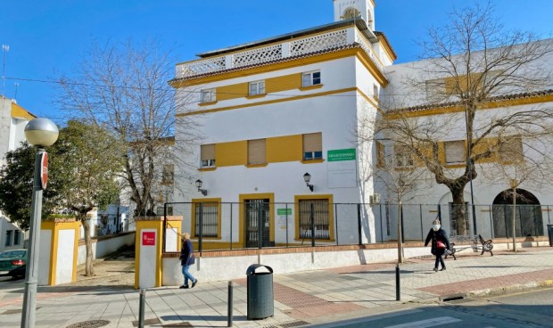 El Hospital Ribera Almendralejo amplía sus servicios con 4 nuevas consultas