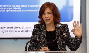 La directora general de la Fundación IDIS, Marta Villanueva, proyecta una red de datos clínicos para la coordinación sanitaria.