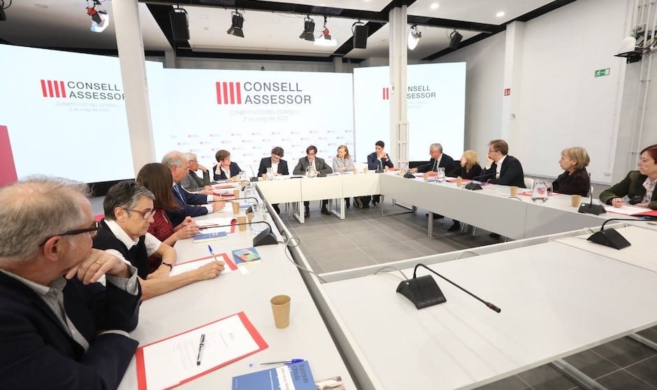 Illa suma tres perfiles con experiencia sanitaria a su Consell