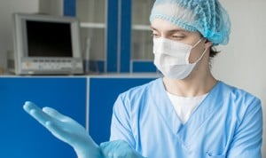 Indignación en Enfermería: "Aceptamos contratos sin saber nada del trabajo"