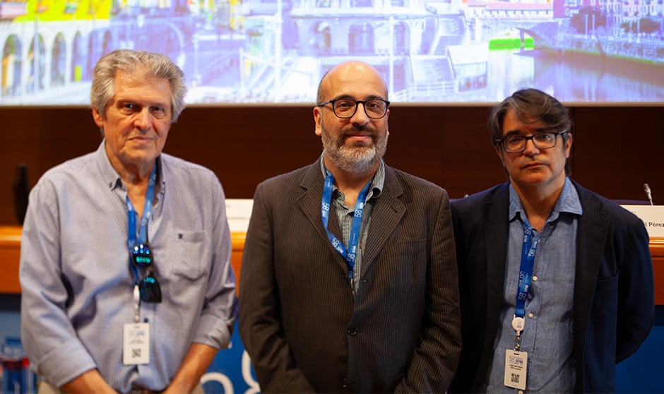 Los neumólogos Antonio León, Jacobo Sellarés y José Ros analizan el papel del sílice en la Neumología