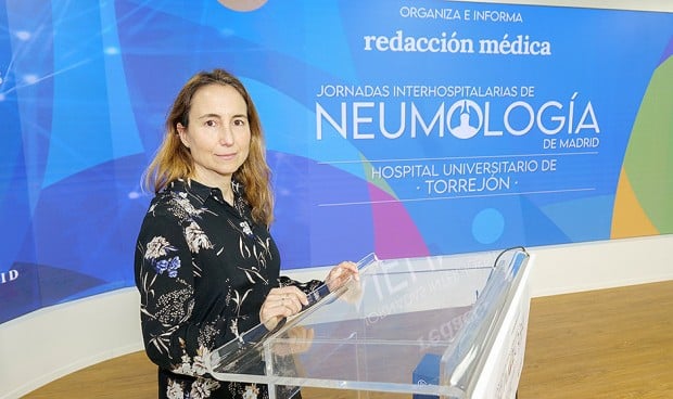 María Soledad Alonso, de Hospital de Torrejón, relata las funciones del cuidador virtual 'Lola'