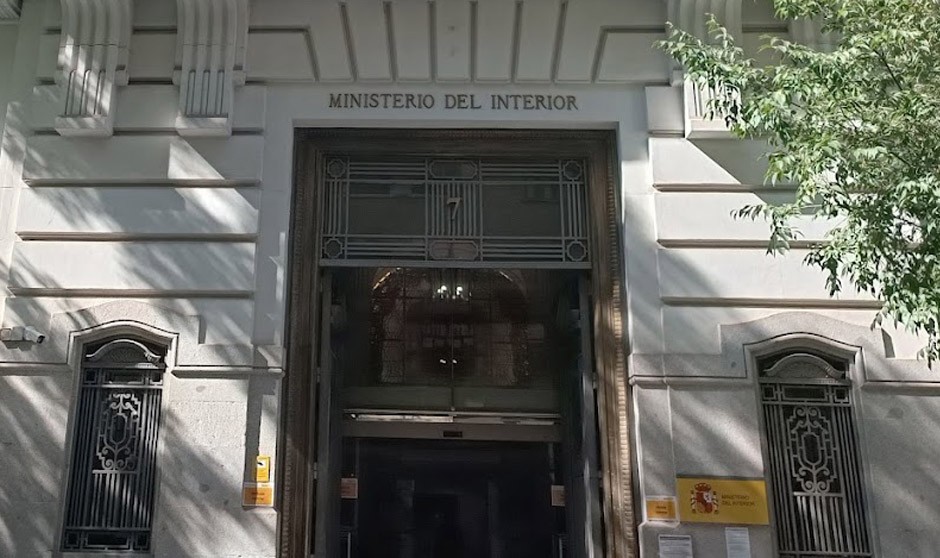 Interior 'ficha' a un viejo conocido del Ministerio de Sanidad