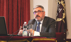 Interna analiza el riesgo de reingreso y mortalidad asociado a obesidad