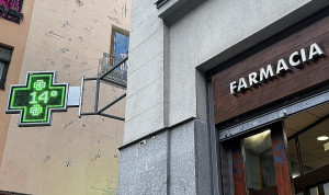 Investigan a un empleado de una farmacia por grabar a compañeras en el baño