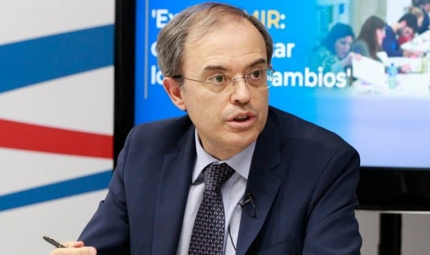 Javier Arias, decano de Medicina, será candidato a rector de la UCM.
