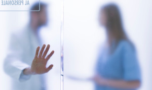 Jerarquía y machismo en sanidad: las MIR, vulnerables ante el acoso