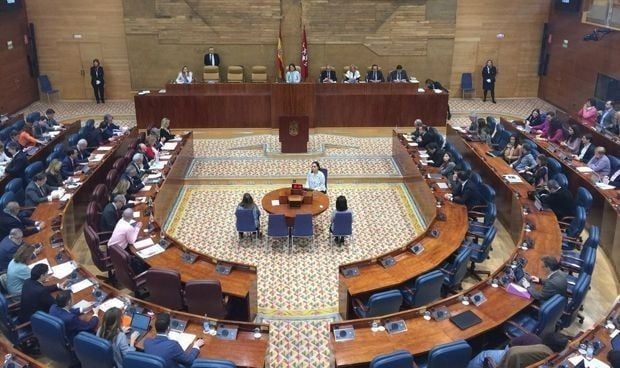 Jornada de debut en la Comisión de Sanidad de la Asamblea de Madrid