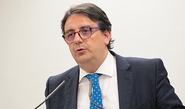 Extremadura emite las resoluciones para jubilar a sus médicos a los 70 años