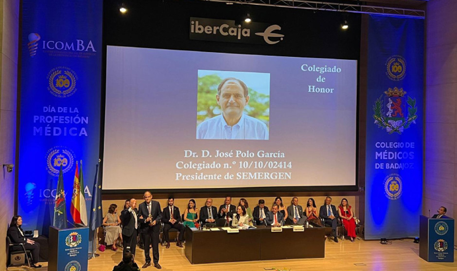 El Colegio de Médicos de Badajoz reconoce a José Polo García, presidente de Semergen, como Colegiado de Honor 