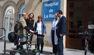 Jóvenes con cáncer donan 3 vehículos para personas con movilidad reducida