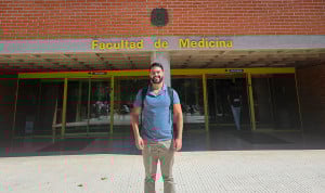 El recién ingresado en la UAH es bioquímico de profesión y llevaba intentando entrar en la carrera desde 2022