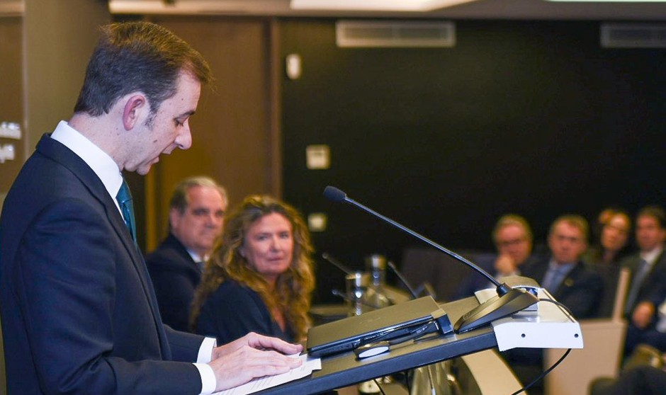 Juan Uriarte en su toma de posesión como presidente del Colegio Oficial de Farmacéuticos de Bizkaia