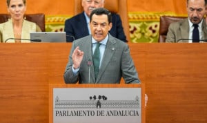 Juanma Moreno pierde su primera oportunidad para "reformar" la sanidad