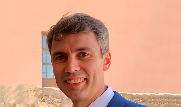 Julián Lara Herguedas dirigirá el Servicio de Neurología Infantil en La Paz.